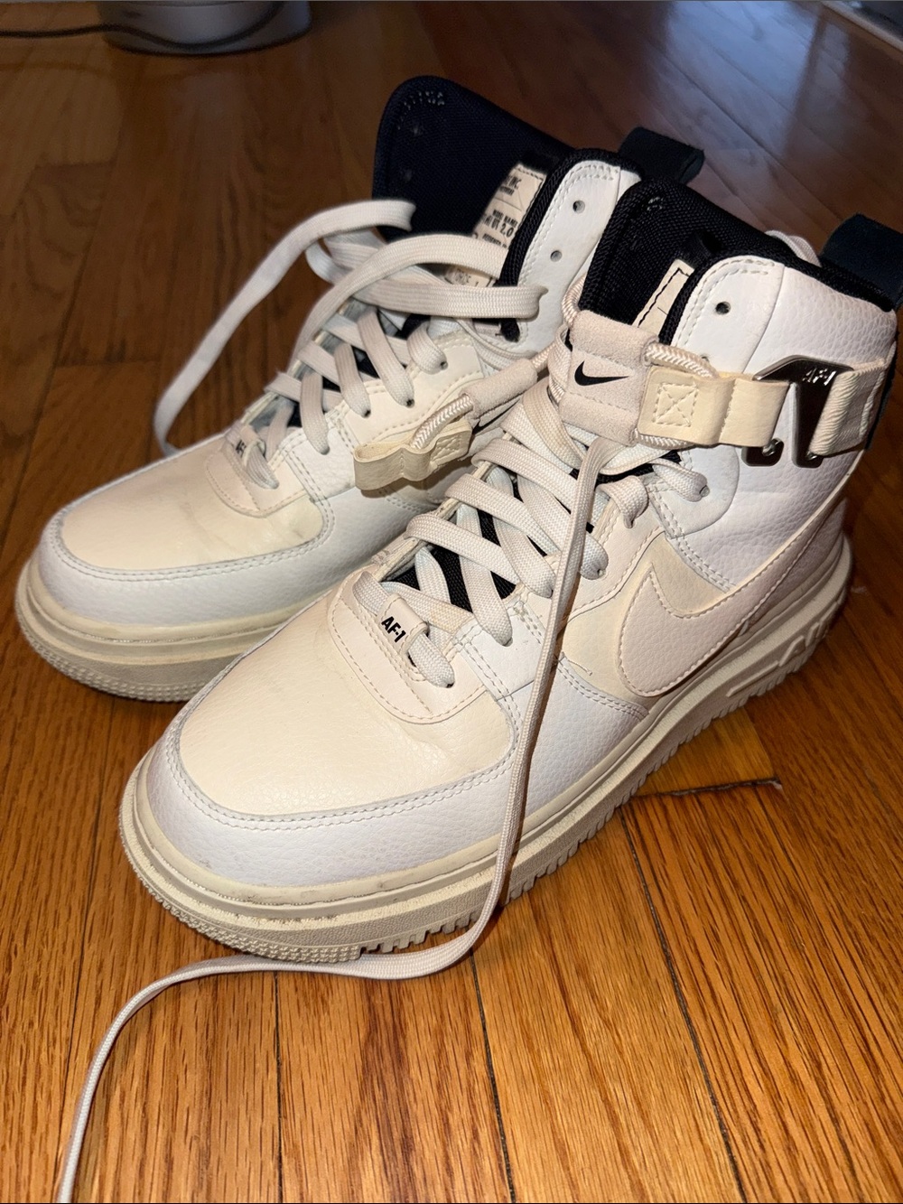 Women’s utility Air Force 1 high